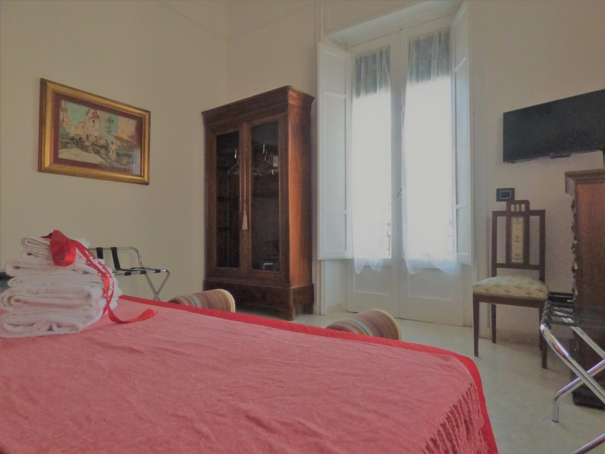 Conte Di Morelia Salerno Buitenkant foto